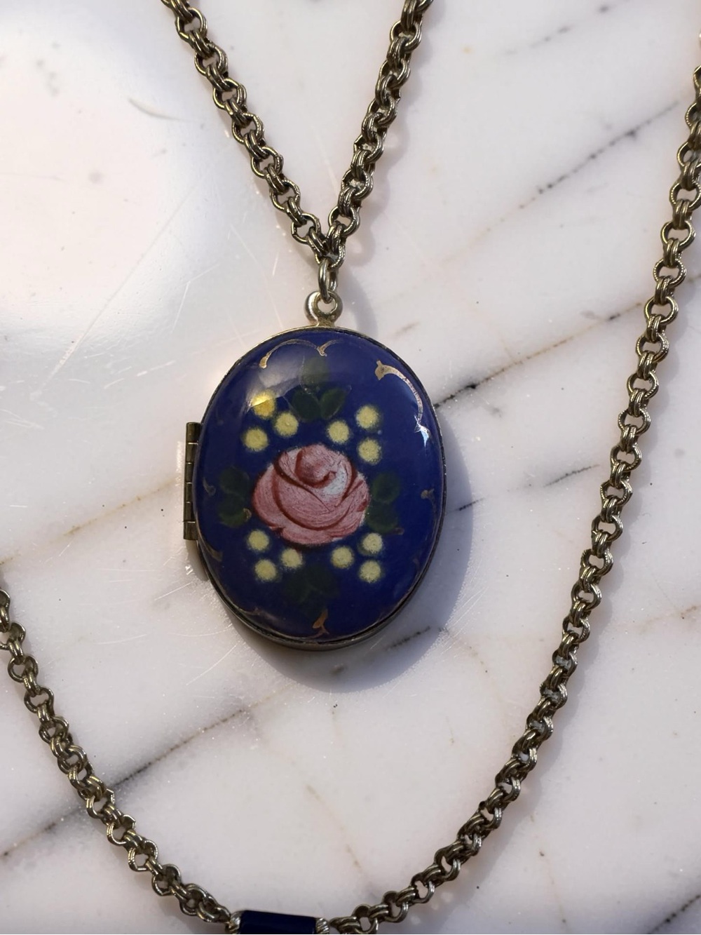 Accessocraft N.Y.C Locket Pendant Necklace - Picture 3 of 6